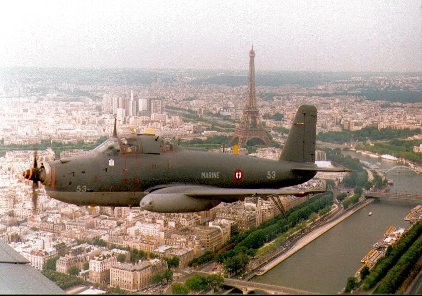 1992, alizé 6F, participation au défilé aérien du 14 Juillet à Paris
