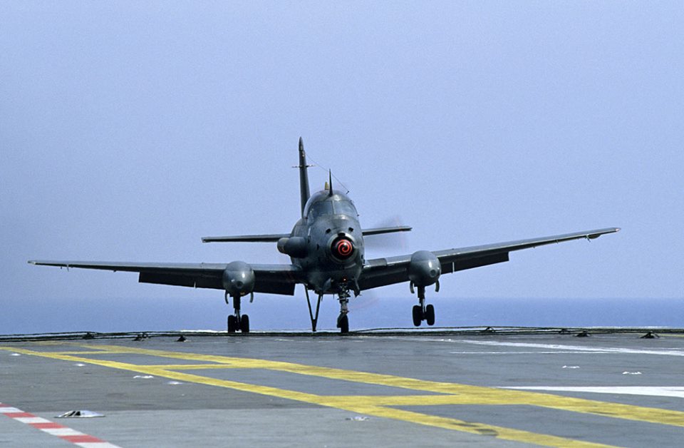 Juin 2000, dernières manoeuvres aviation pour les Alizé de la 6F...