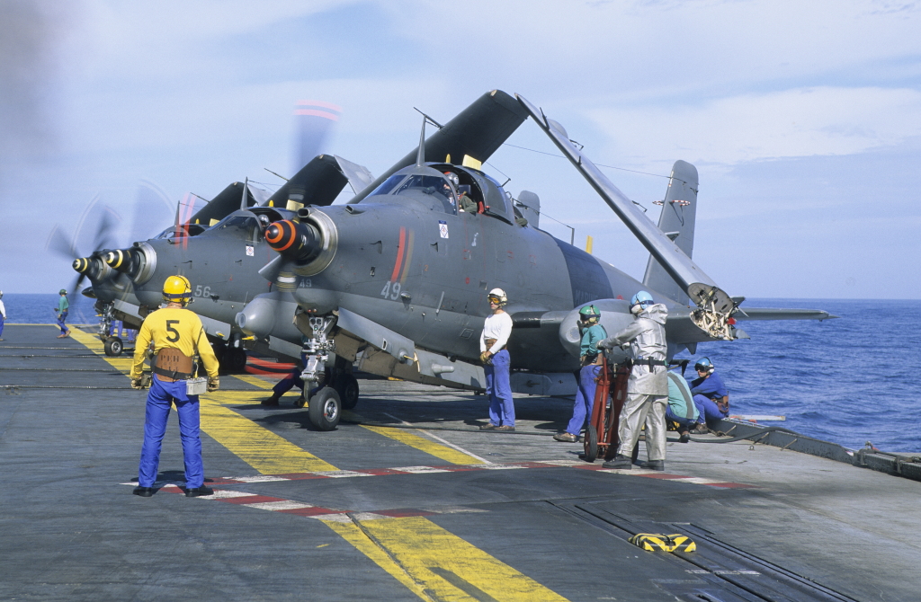 Juin 2000, dernières manoeuvres aviation pour les Alizé de la 6F...