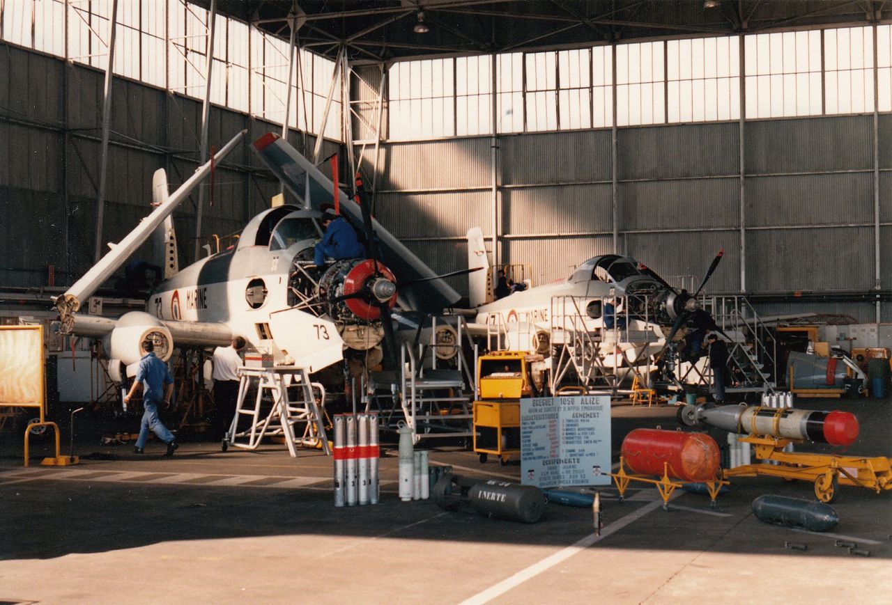 Nîmes-Garons, 1987, hangar SEA, alizé 73 et 47, journée du pingouin